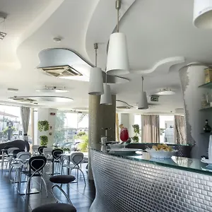 Kore 4* Villaggio Mosè